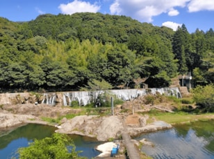 穴場の日帰りあそびスポット「奥三河」！  名古屋から1時間半「絶景の森＆川辺、城攻め、紅葉、地元グルメ堪能」 秋の休日に行きたい 3選