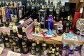 世界的に貴重な50年もの「レア古酒」も！  県内全48酒造・1000種類以上が揃う沖縄県・首里「泡盛館」の「圧巻の光景」とは？の画像001