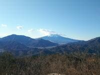 桃太郎は大月生まれだった！？ 「富士山」好展望・鬼退治ゆかりの低山「九鬼山」ハイキング！ 駅スタート＆ゴールの約3時間半コース