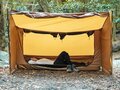 軽量コンパクト・充実の「居住＆ガレージ」空間！  キャンプンプツーリングに最適「ソロ2ルームテント」【DOD「バイクインパップ」】の画像002