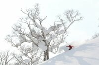 今シーズンも忘れられない “パウダートリップ” を探しに…【雪山ライフスタイルマガジン】「Fall Line 2022 vol.2」