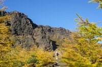 【アウトドア豆知識】いまは “標高1,000m前後” が狙い目！  人知れず「紅葉を当てるため」の3ステップ