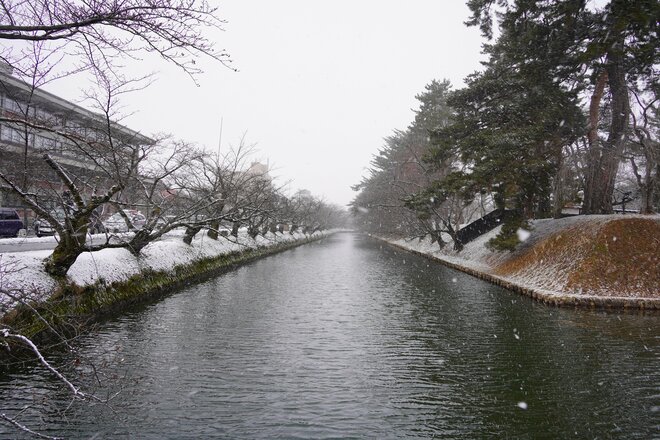 津軽のシンボル「弘前城」からめぐる街歩き「お城とレトロな洋館」「昔懐かしい市民の台所」へ“タイムトリップ”【青森県 弘前市】の画像001