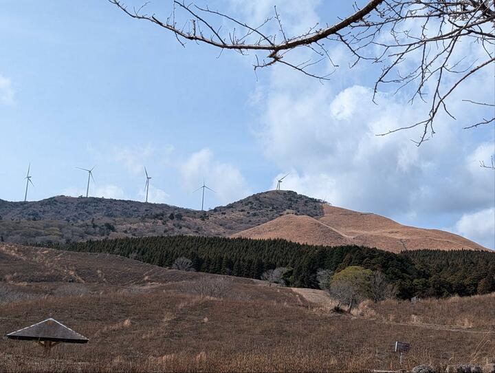 ススキ原の大展望が心地よい！ 東伊豆「三筋山」 駐車場から往復約2時間半ハイキング「現地レポ」【静岡県賀茂郡東伊豆町】 