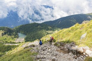 「日光白根山」関東以北“最高峰” 頂上から見る360度の大展望と高山植物に恵まれた美しき山【首都圏発！週末に行ける百名山ガイド vol.4】