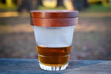 カップ一つで気軽に燻製が楽しめる! お酒やおつまみがレベル カップ一つで気軽に燻製が楽しめる! お酒やおつまみがレベル