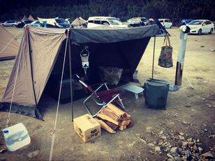 秋冬キャンプのマストギア「ストーブ」！「薪・石油・ガス・電気」タイプ別のメリット・デメリットとは？