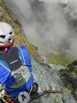 2021年9月山梨県警「山岳遭難」月次レポート「悪天候より登山日和の休日に山岳遭難が発生する」理由