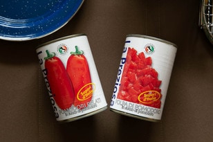 【じつはホールとカットで「トマトの品種」が違うんです】使い分けができれば達人級「トマト缶」の知られざる真実とは？【缶詰博士の缶たん”CAN”P料理 vol.27】