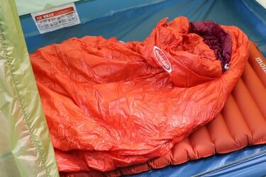 ショップ店員に聞く！ イチ推しアウトドアギア】春テント泊の寒暖差