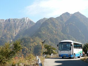 【人気の百名山へのアクセスがさらに便利に】南アルプス林道バスの発着場所が「戸台パーク」としてリニューアル