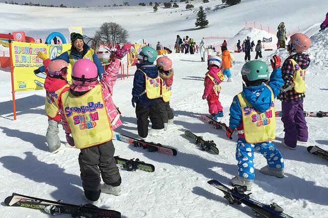 【子どもの雪山デビューはスクールへ！ 2025/26シーズン】楽しく上達が◎！ 「子ども向けスクールが人気のスキー場」7選の画像004