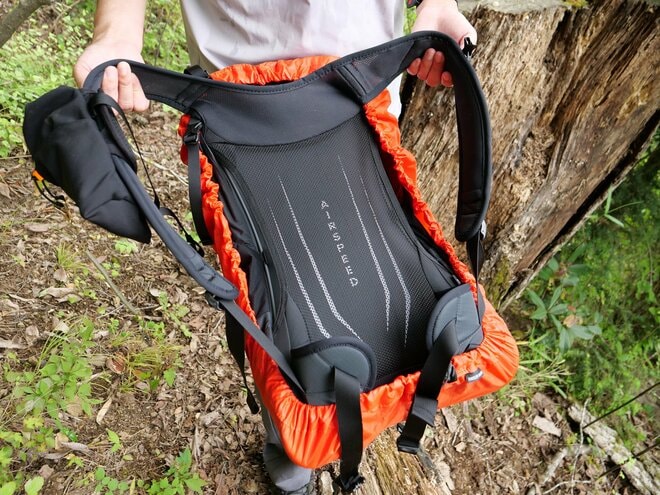 【夏山の蒸れ対策】背中が蒸れにくい小型バックパック「オスプレー／ハイクライト18」をレビュー【低山小道具＆技術研究所 vol.51】の画像001