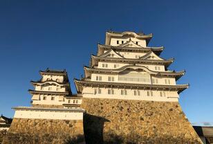紅葉シーズンは一層の見ごたえあり！  世界遺産「姫路城」と「好古園」 澄みわたる秋空＆日没後はライトアップ！「絶景満喫の1日」