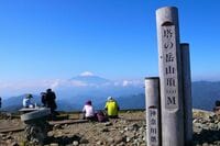 登山歴15年ライター「3回以上リピート登山」した「百名山&地元の山」! 季節・体力・メンバーごと「アレンジOK」お気に入り「4山」レポ