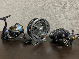 釣り師の金言「初心者はロッドの前に良いリール」！  最初の１つにオススメしたい「コスパ最強」高機能リール3選