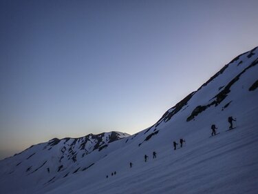 日本オートルート】北アルプスをスキーツーリングで駆け抜ける長大な山