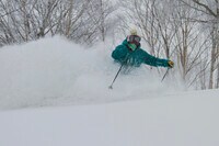 「雪山遭難事故」が多発！「バックカントリースキー」の前に「山岳保険」を考えておくべき理由とは？