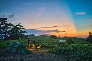 星と雲海と山々が作り出す “日本屈指” の絶景キャンプ場「瓶ヶ森第一キャンプ場」【絶景キャンプ場ガイド-言葉を失うほどの風景に会いに行こう- vol.32】