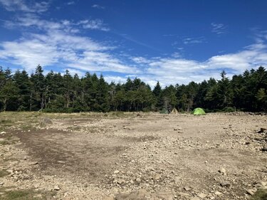南八ヶ岳「朝焼けの富士山」絶景！ 「青年小屋」テント泊で「権現岳