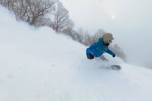 パウダー天国から温泉カフェまで！ 「進化系スキー場の楽しみ方」 ホワイトワールド尾瀬岩鞍【2025・群馬県】