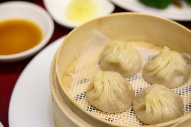 【志賀高原 焼額山スキー場】春スキーにおすすめ「この雪質、一度お試しあれ！」  誰もが “ワンランク上” の滑りができちゃう「極上ゲレンデ」とは、ここのこと！の画像028