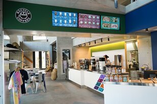 趣味と共に暮らす賃貸マンション「レイオーバー金町」 カフェとショップも併設され、自転車好きにとっての理想的な住空間が完成！【東京都・葛飾区】