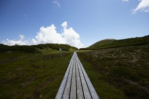 ”登山道整備”の素朴な疑問「誰が？ どのくらいの頻度で整えてるの？」【わたし、山小屋はじめます vol.12】