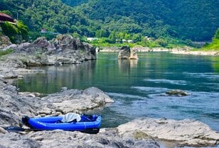 「知る人ぞ知る」お得なキャンプ場に川下りでアプローチ！  “おじさん桃太郎”が待ち受けるB級スポットとは？＜木曽川後編＞【ユーコンカワイの股旅リバログ vol.39】