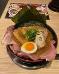 “珠玉のラーメン誕生”  胃弱気味の中年記者でも麺をかき込みスープを飲み干す！  独特のコクあるスープとツルモチ麺のマリアージュ！  伝説のコラボ「一風堂」×「人類みな麺類」＝「人類みな一風堂」！？の画像002