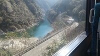 車窓からは絶景の連続！  四国山地を越える「土讃線」おすすめ「途中下車」スポット3
