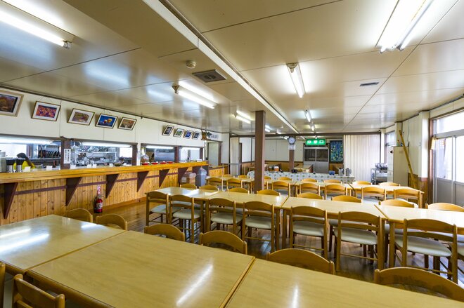 白馬大雪渓を登りきった先に待つ至極の山小屋！  大満足の “夕食バイキング” と “快適＆安心” が詰まった「白馬岳頂上宿舎」【長野県白馬村】の画像015