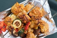 自宅で仕込めば外で焼くだけ！　BBQタンドリーチキン串【季節の外ごはん vol.5】