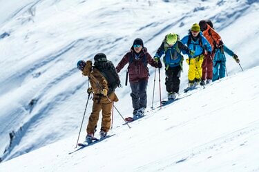 スキーガイドと行くバックカントリー体験」おすすめなのはビギナーだけ