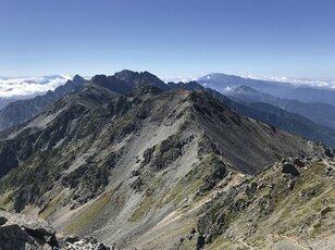 今こそ行きたい！ 北アルプスの名峰6座 【第4回】北アルプスのシンボル「槍ヶ岳」は富士山より人気の登山者“憧れの山”