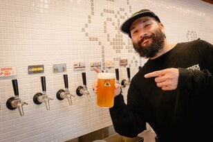 「高尾山でビール」の新定番スポット「クラフトロックタップルーム」に行ってみた！  飽きない「爽快感」生む「一直線の飲み口」こだわりとは？