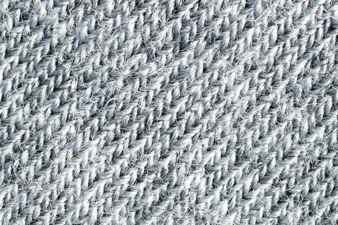 人気ブランド5社に聞く。冬のアクティビティ向き「我が社のおすすめアウトドアソックス」の画像007