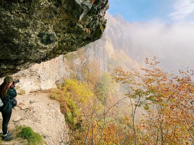 紅葉が見頃！  静寂の「鏡池」から見る「戸隠山」の神秘的な眺め【2021年・秋】の画像004