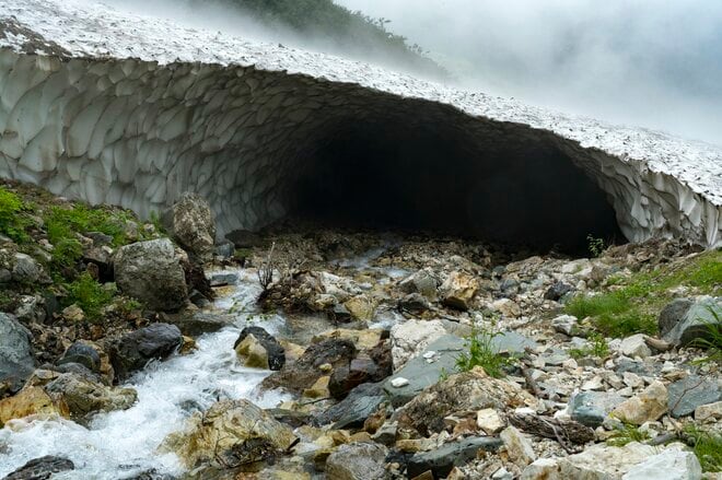 白馬連峰の稜線に建つ天空の山小屋「天狗山荘」 “360度の絶景” と “高山植物の希少種ウルップソウ”  自慢の「天狗鍋」も堪能【長野県白馬村】の画像005