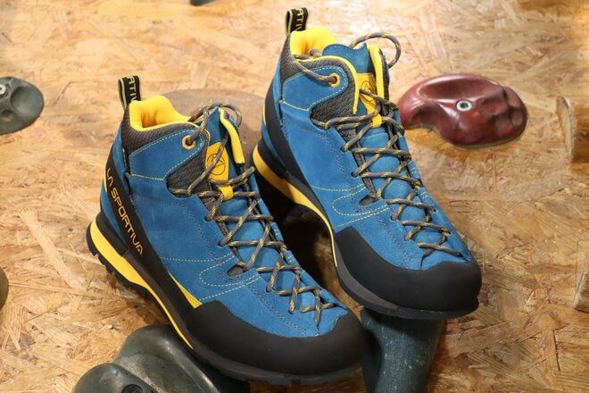 【ショップ店員に聞く！ イチ推しアウトドアギア】なんと20年、30年も売れ続けてる「大定番の登山靴・2モデル」 ロングセラーの秘密はコレ！〈石井スポーツ 登山本店 vol.6〉の画像001