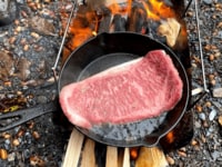 【重量1kg以下のミニ鉄板】ソロキャンパーに「おすすめアイテム」BEST５