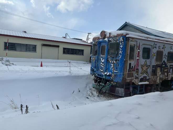 「列車の中でスルメを焼く！？」 津軽鉄道【ストーブ列車】旅！「5階建てビルの高さのねぷたが練り歩く街」五所川原【立佞武多】の大迫力 “現地レポ”の画像014