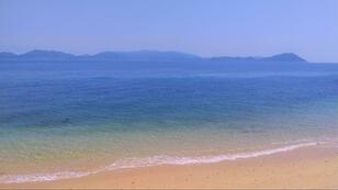 意外と知らない「四国の最北端」ってどこ？  長澤まさみ映画『世界の中心で愛を叫ぶ』の舞台、「驚異の透明度」を誇る海が魅力の香川県・竹居岬