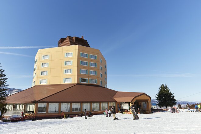 【舞子スノーリゾート 2025／26シーズン】最寄りICから最短1分！ 最長滑走距離6,000mは新潟 湯沢・石打エリア最大級の画像003