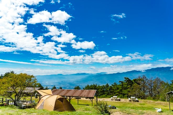 徒歩10分でアルプスの絶景！「まるでパッチワーク」長野「陣馬形山」の秋の景色とは？の画像002