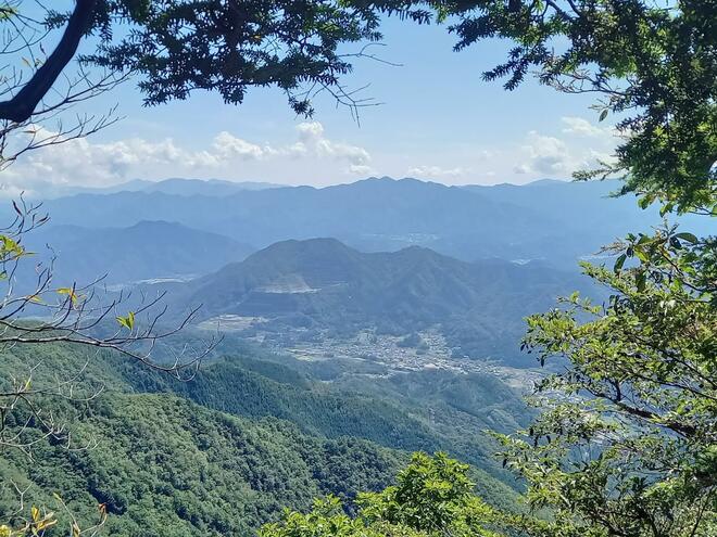 秋こそロングコースのチャレンジ登山！  山梨百名山「滝子山」 山頂からは「富士山」の絶景・「駅スタート＆ゴール」OKの抜群アクセス！の画像005