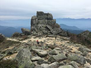 6月1日「アクセス解禁」で登りたい！  日本百名山「金峰山」山頂まで約2時間の「大弛峠」利用・日帰り登山