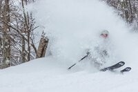 【ホワイトワールド尾瀬岩鞍・群馬県】多彩なコースが揃い、サラサラの雪が積もる「関東随一」の実力派ゲレンデ