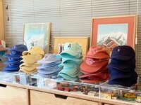 即完売「山モチーフ」オブジェ、超ハイクオリティ「クマ顔リング」、「一年中スキー」アパレルブランド…「いまアウトドアがいちばんオシャレ！」注目アイテム3選
