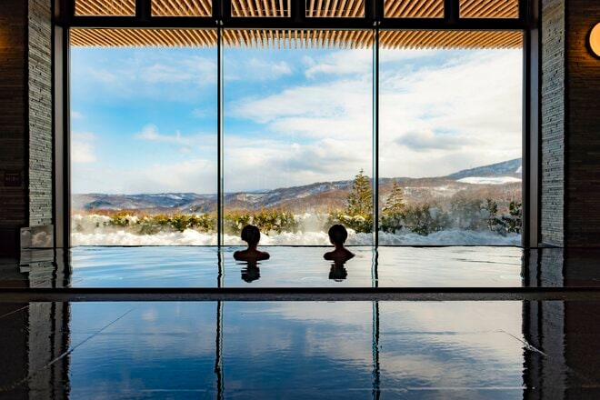 春の北海道で最高体験！ 「ルスツリゾートのカニ食べ放題＆春スキーを満喫」 北海道・2026年の画像009